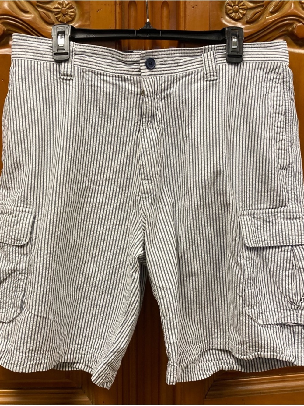 St. John’s Bay Gray White Seersucker Cargo Shorts Men’s 36